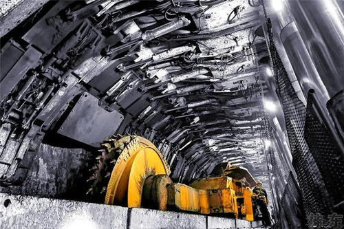 神东煤炭集团上湾煤矿8.8米超大采高智能综采工作面创出新纪录