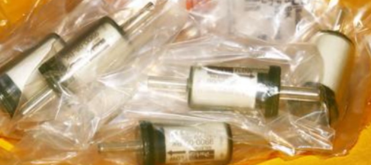 1767495376323543.jpg 165415156.jpg