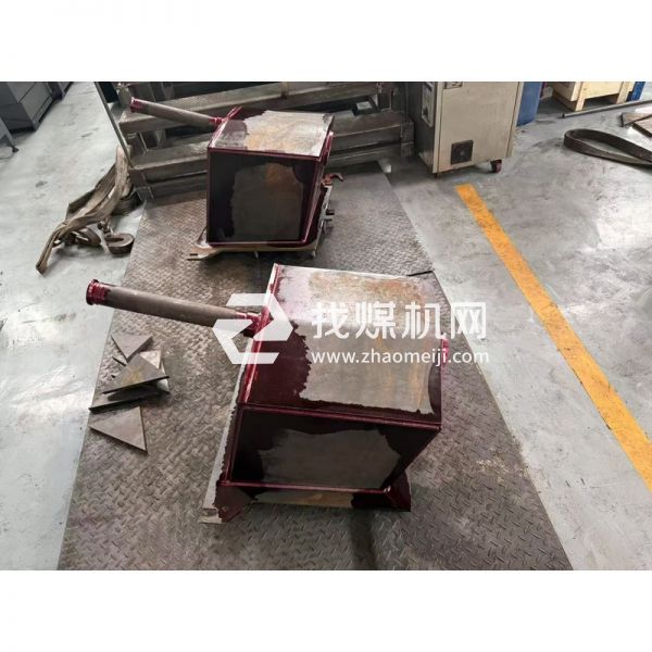 316L+Q235B镁铝熔剂手打焊接爆炸板金属坩埚熔炼炉定制经济